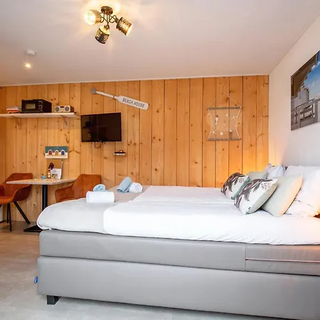 Bed En Bike Strunen Op Texel Den Burg